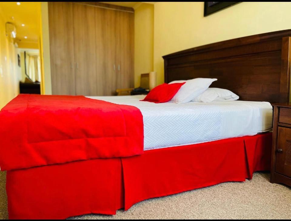 Hotel Avellano 3* Los Ángeles